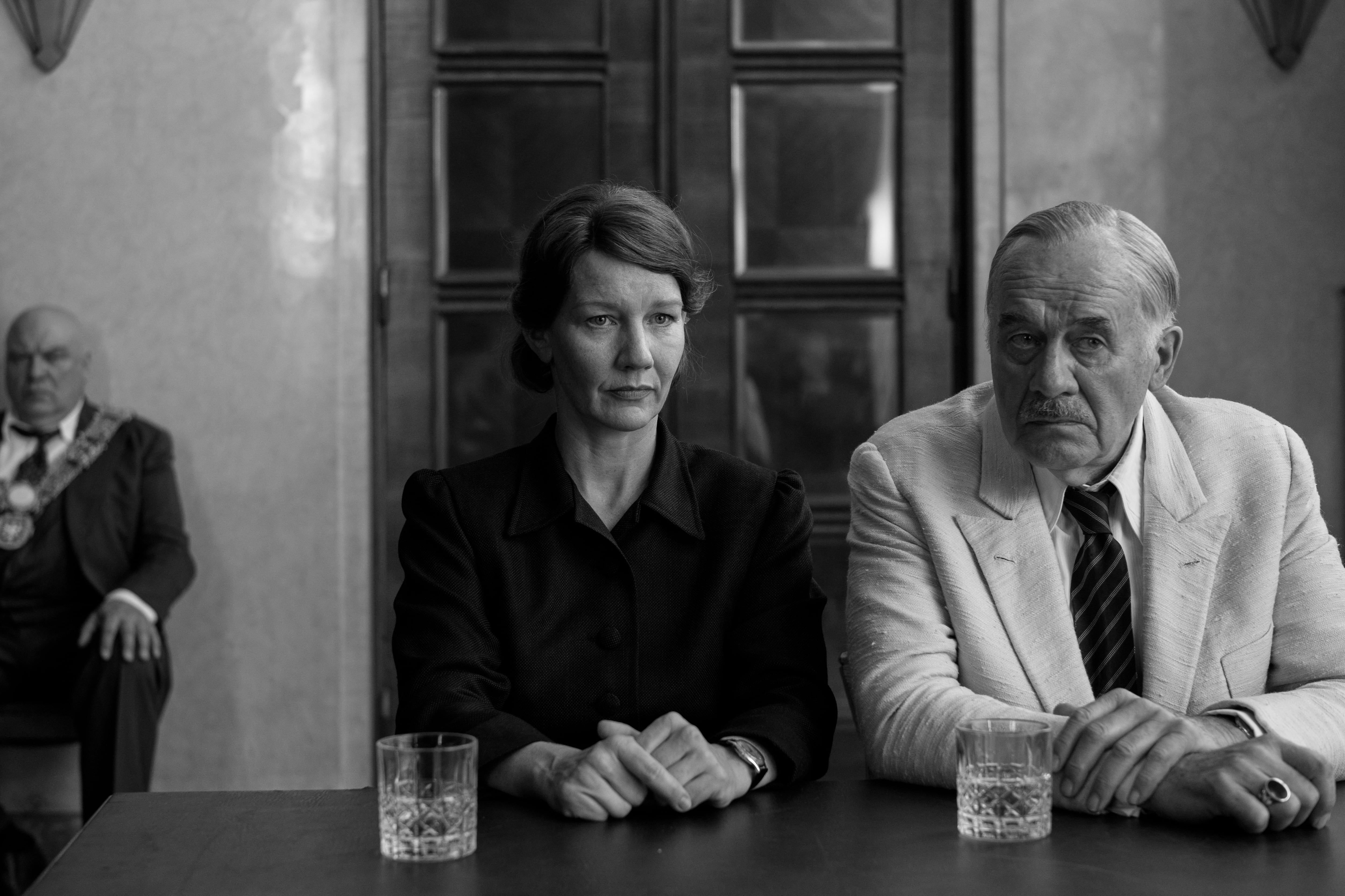 Sandra Hüller, izquierda y Hanns Zischler en Tierra de mi padre, una de las candidatas más fuertes de la actual carrera por el Oscar internacional