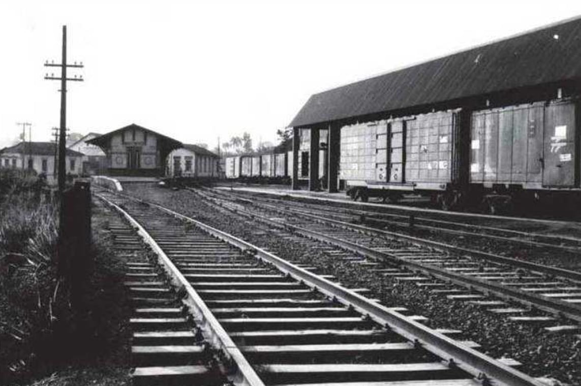 Una historia de exterminio: el Hospital Colônia de Brasil, donde murieron 60.000 personas por frío, hambre y enfermedades 7 La estación Bias Forte a donde llegaban los trenes atestados de pacientes para el Hospital Colônia (Foto en el libro Holocausto Brasileiro de Daniela Arbex)