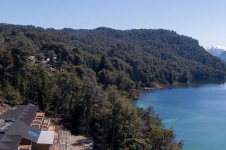 Patagonia de alta gama: residencias de lujo frente al lago Correntoso
