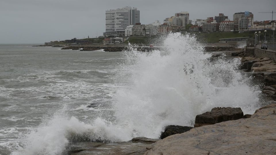 A qué hora impactará el ciclón extratropical que provocará vientos huracanados y olas de hasta 12 metros, este sábado 9 de mayo