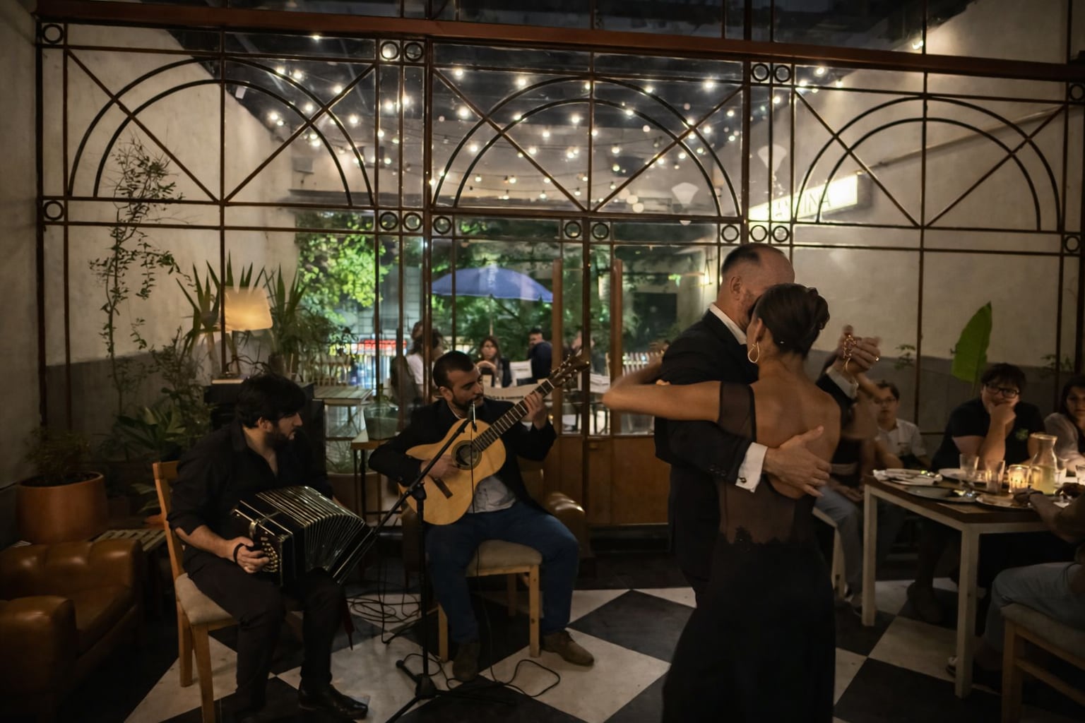 Pizza con cerveza libre, locro con vino y un pop-up de omakase: la agenda gastro de la semana 11 Show de tango en Cantina Recoleta