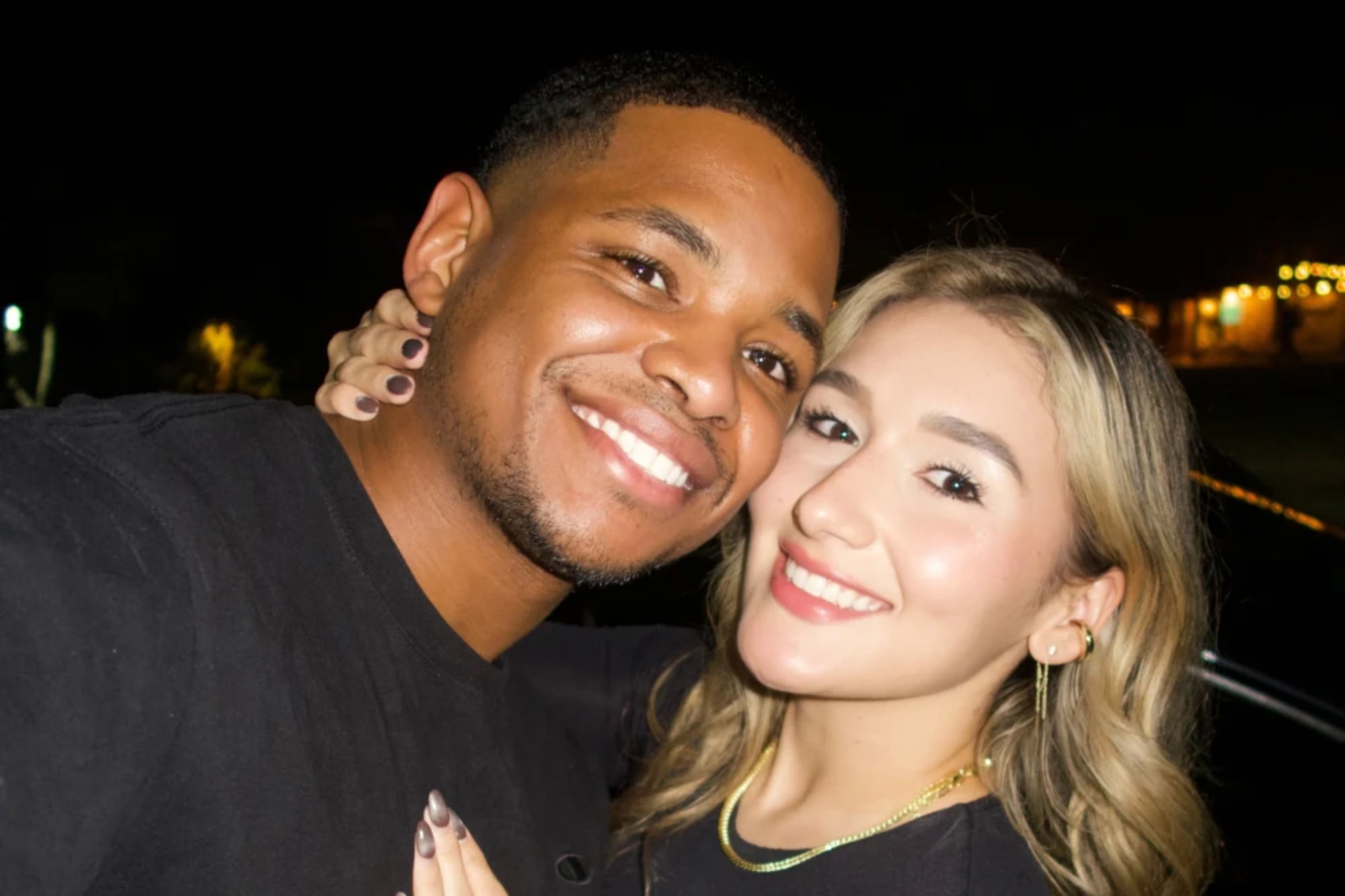 Stephanie Kenny Velásquez y Chris Busby se casaron poco antes de la detención de la migrante