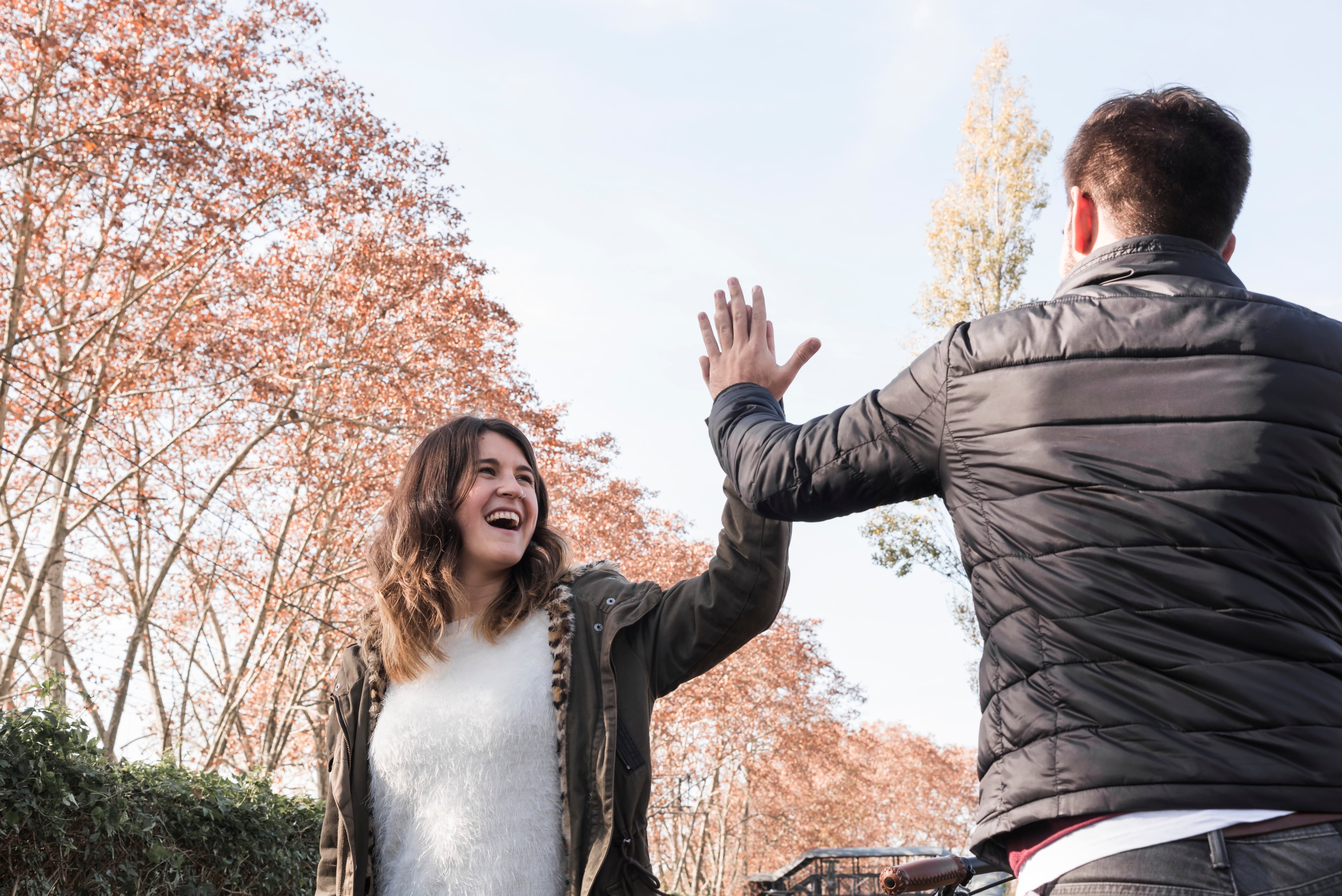 Qué significa soñar que te cruzas a alguien conocido