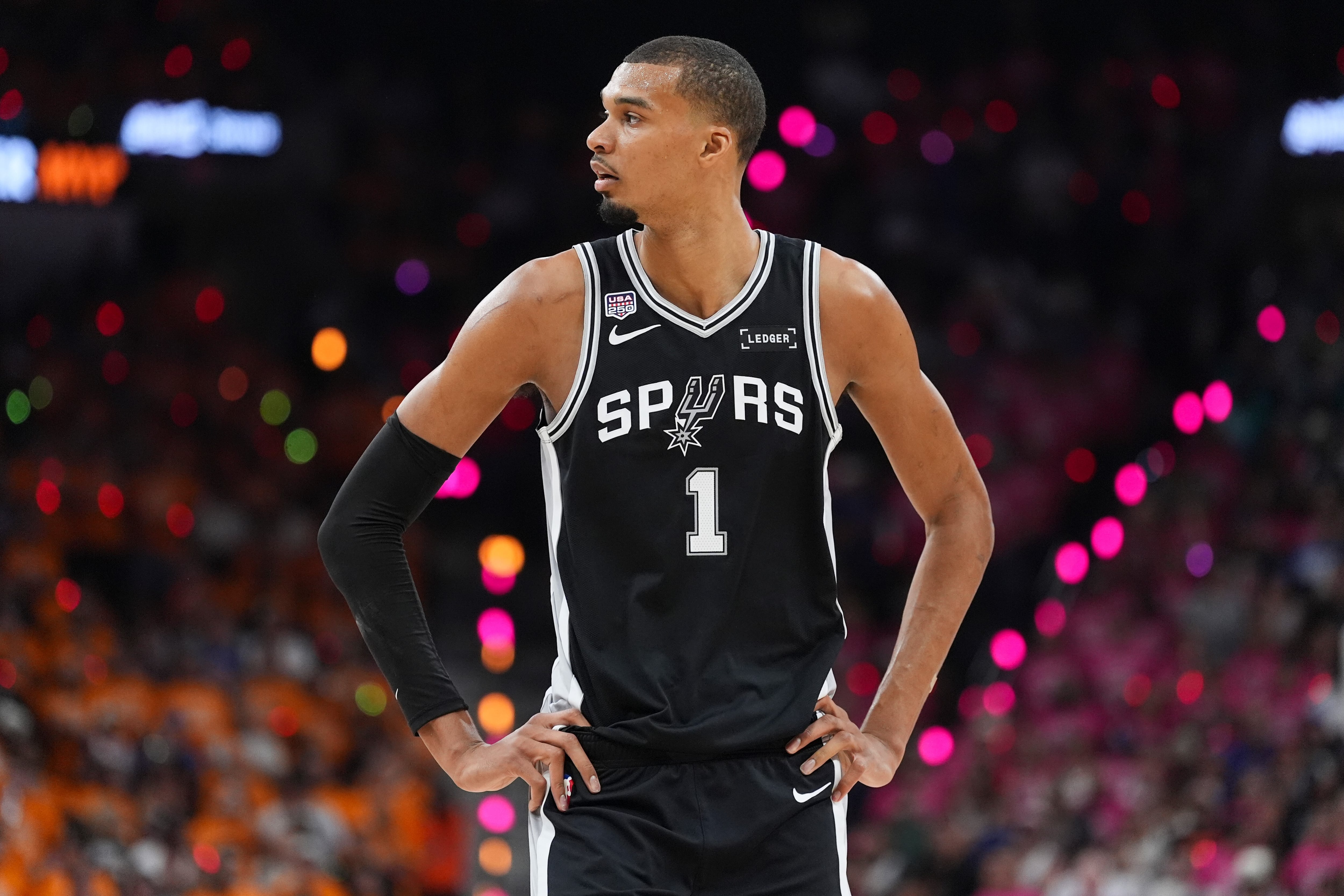Los Spurs se llevaron el tercer encuentro y buscarán el empate global en el cuarto partido frente a los Knicks