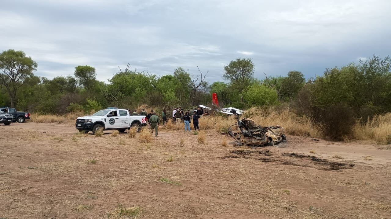 Una avioneta narco se estrella en Salta: dos detenidos y 140 kilos de cocaína hallados entre restos calcinados 6 Bombardeo de droga en Salta, secuestraron 140 kilos de cocaína en una avioneta que cayó en Rosario de la Frontera