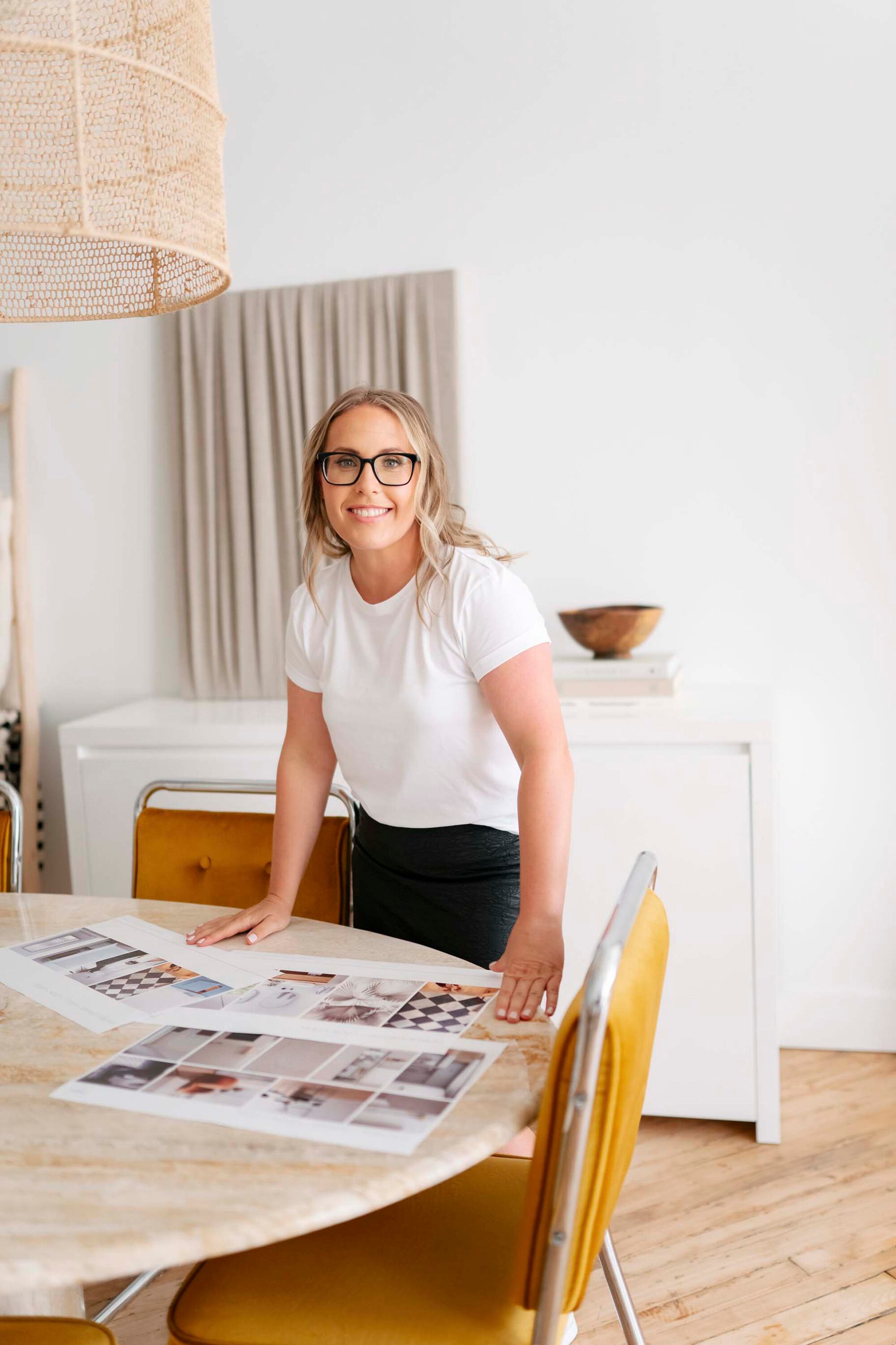 Nancy Kuemper, fundadora y directora creativa de Mabel Design Co., en la unidad de St. Lawrence Condo, en Toronto.