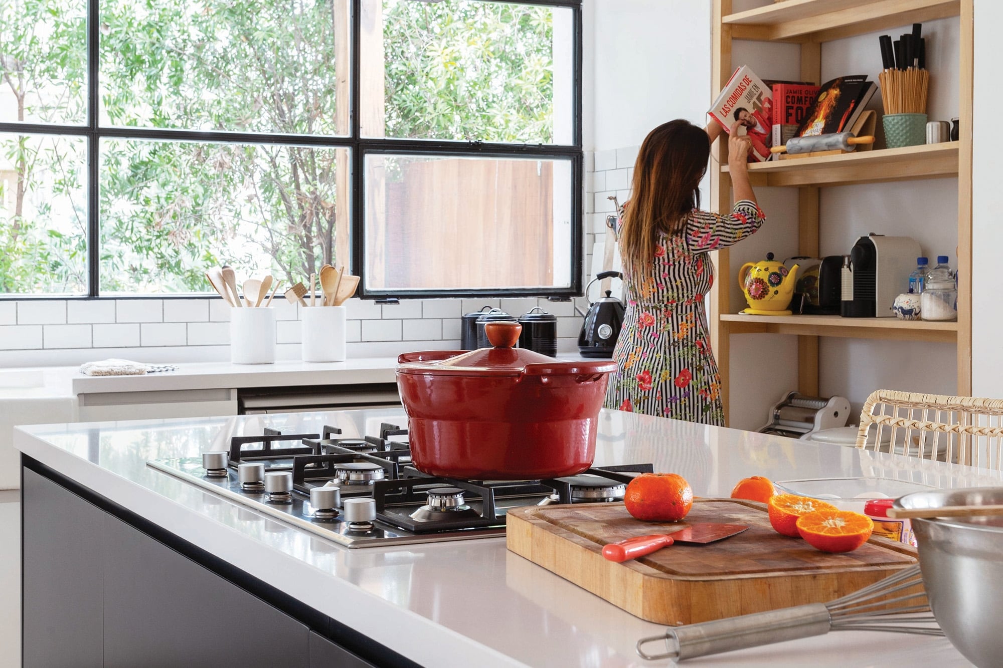 Anafe a gas vs. anafe a inducción: qué modelo permite cocinar y ahorrar al mismo tiempo