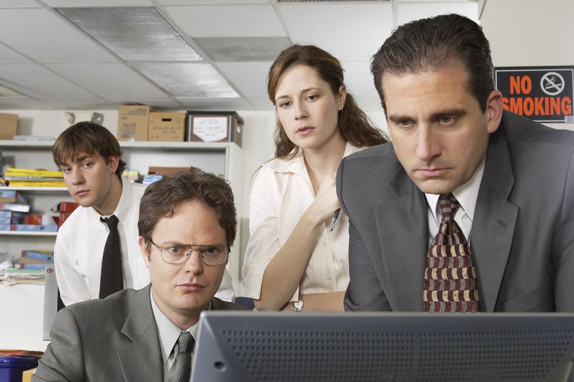 Con el tono de un falso documental, la adaptación estadounidense de The Office se convirtió en un clásico de las sitcom en el nuevo milenio