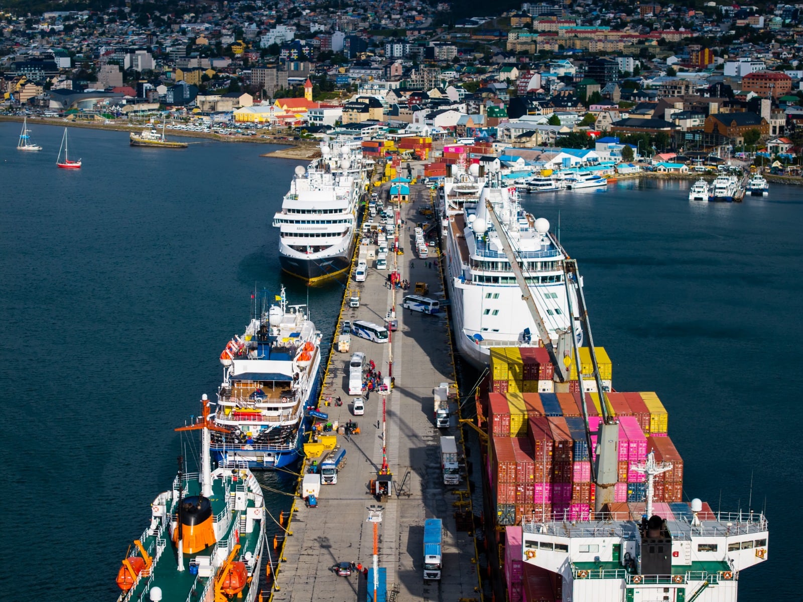Vista aérea del Puerto de Ushuaia, Tierra del Fuego