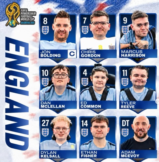 El plantel de Inglaterra, con Chris Gordon, hijo de Colin