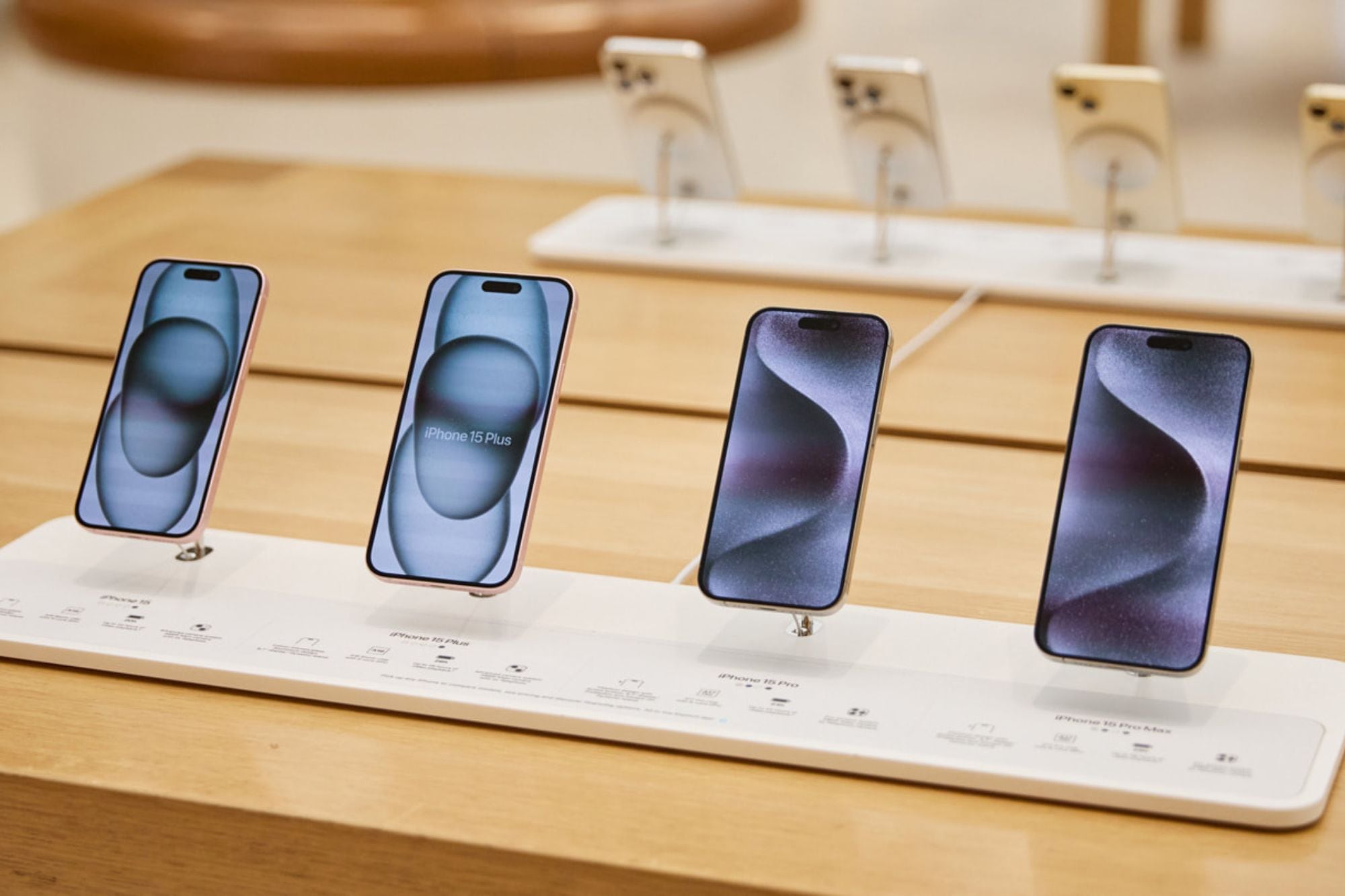 Si bien su precio de salida fue de US$799, con el lanzamiento del iPhone 16, el iPhone 15 ahora cuesta US$699