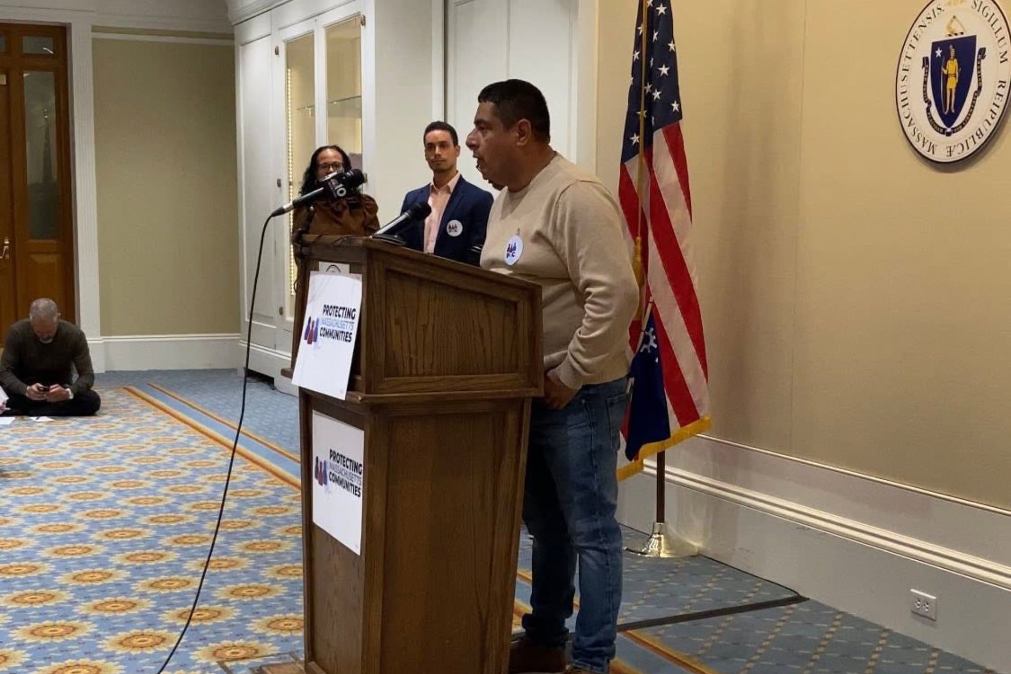Llegó a EE.UU. con las manos vacías: hoy su empresa construyó más de 150 casas en Boston y el TPS puede quitarle todo 6 Sus negocios de construcción y bienes raíces generan más de 50 puestos de trabajo en Massachusetts