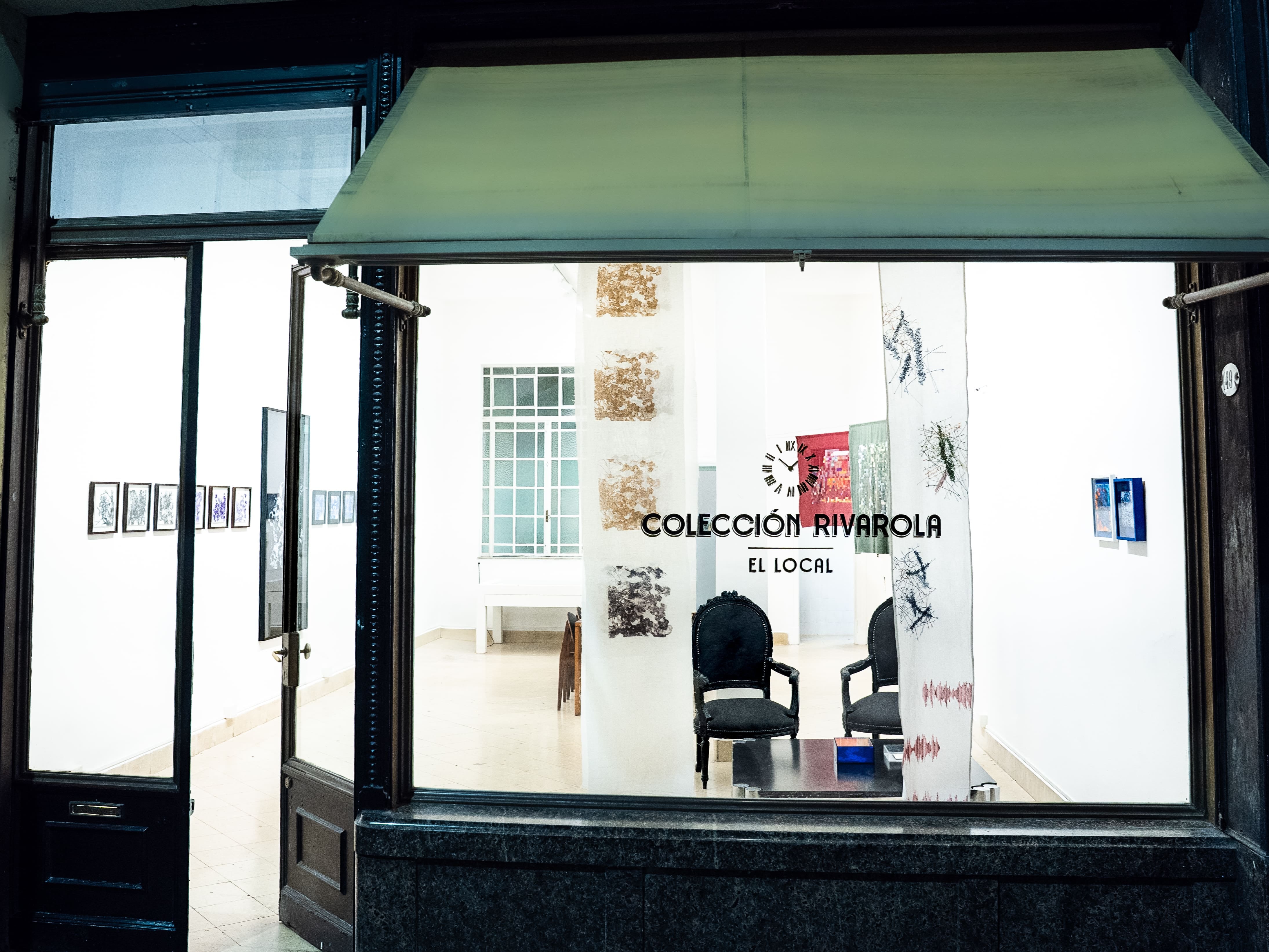 Colección Rivarola. El local, abrió recientemente en el parisino Pasaje Rivarola