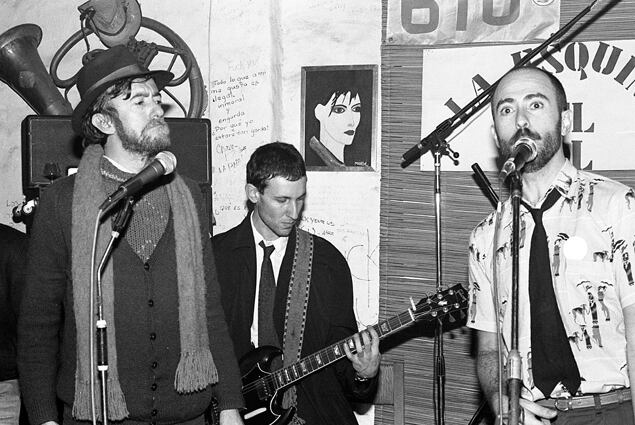 El Indio, Skay y Enrique Symns, en La Esquina del Sol, mediados de los 80.