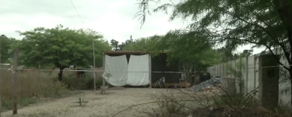 La vivienda de la mamá de Eugenia Galván, en el barrio Fátima de Clodomira, donde sucedió el ataque mortal