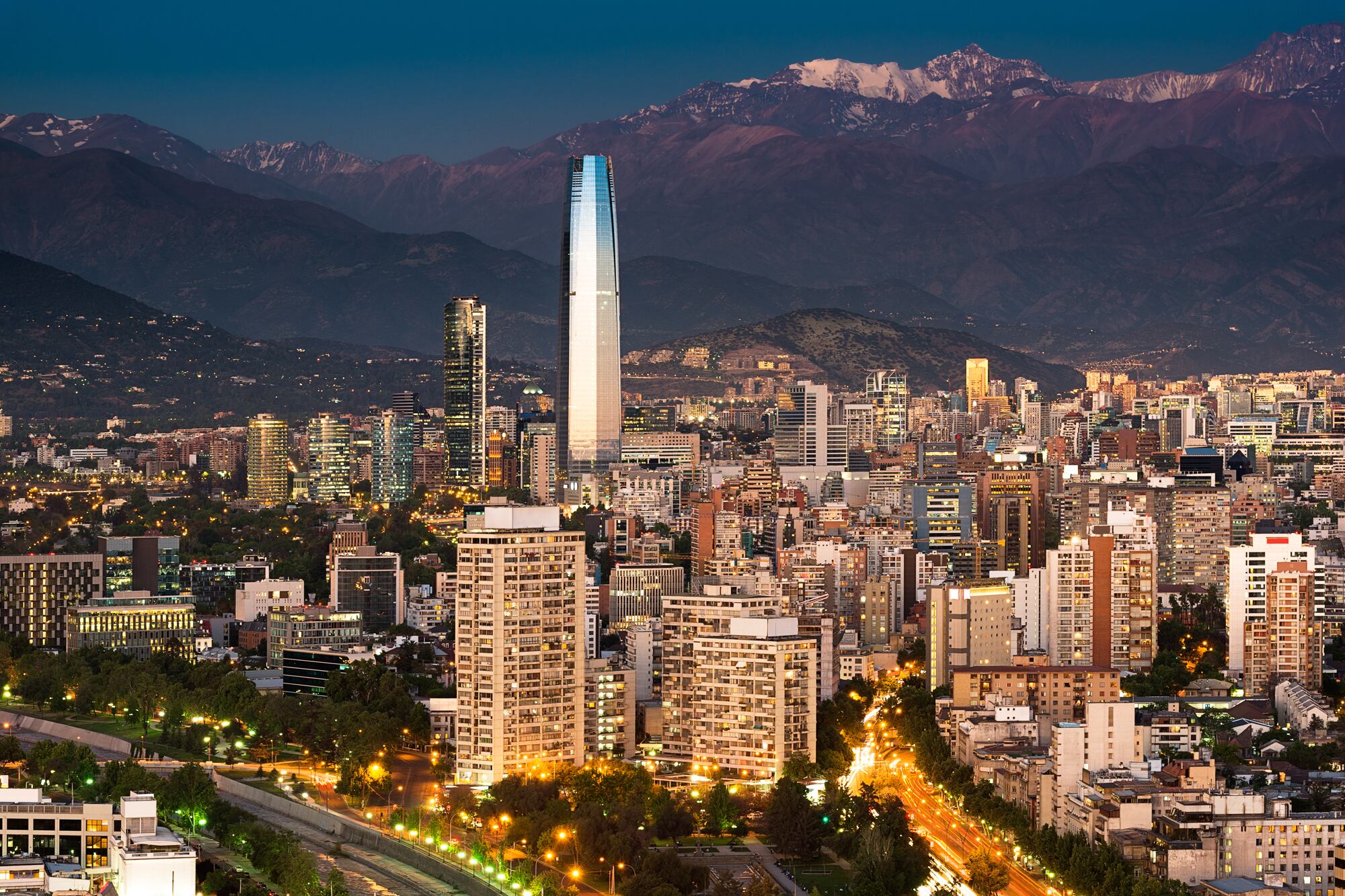 Vista panorámica de los distritos de Providencia y Las Condes, Santiago de Chile