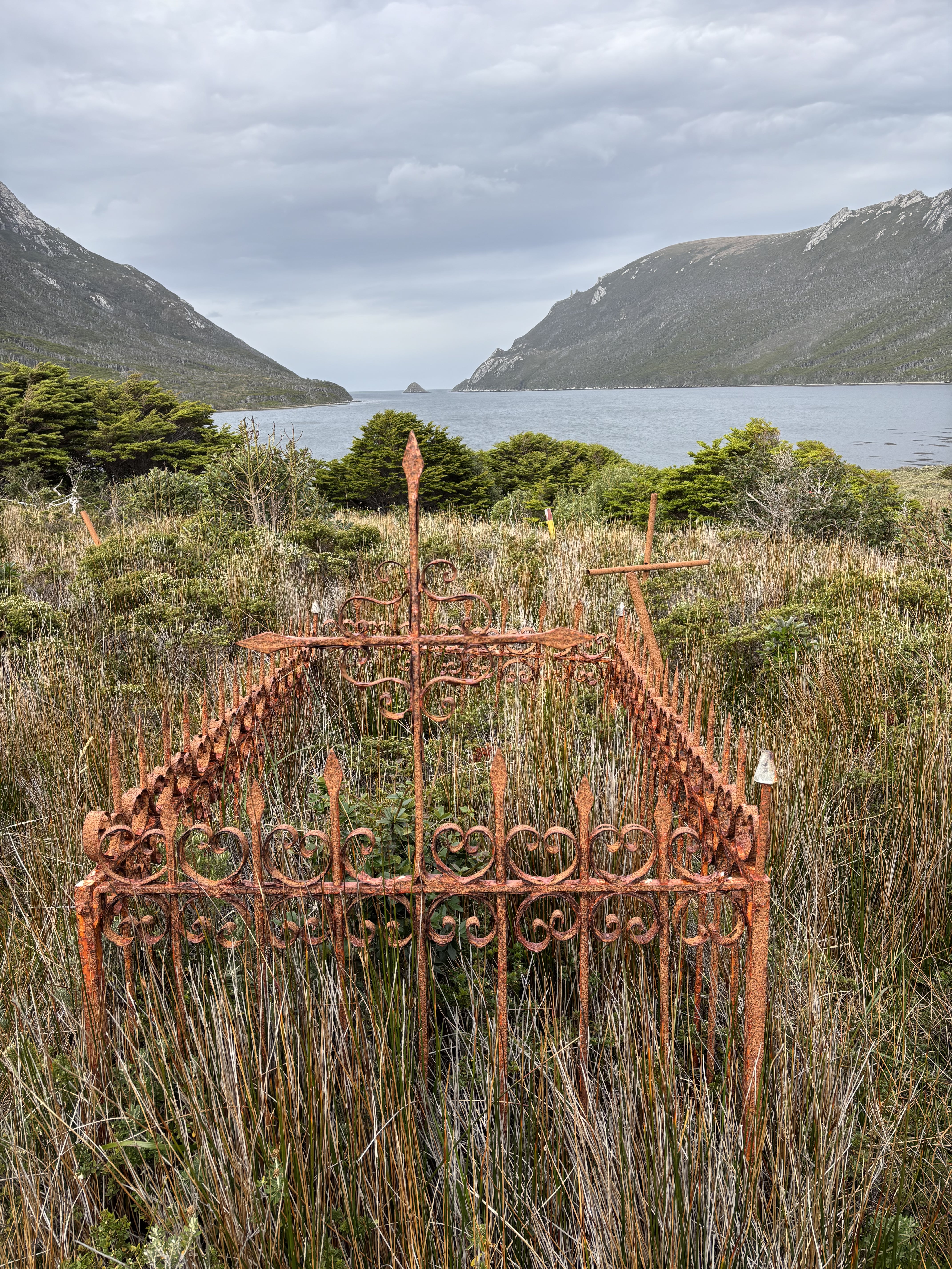 Cementerio de Puerto Cook