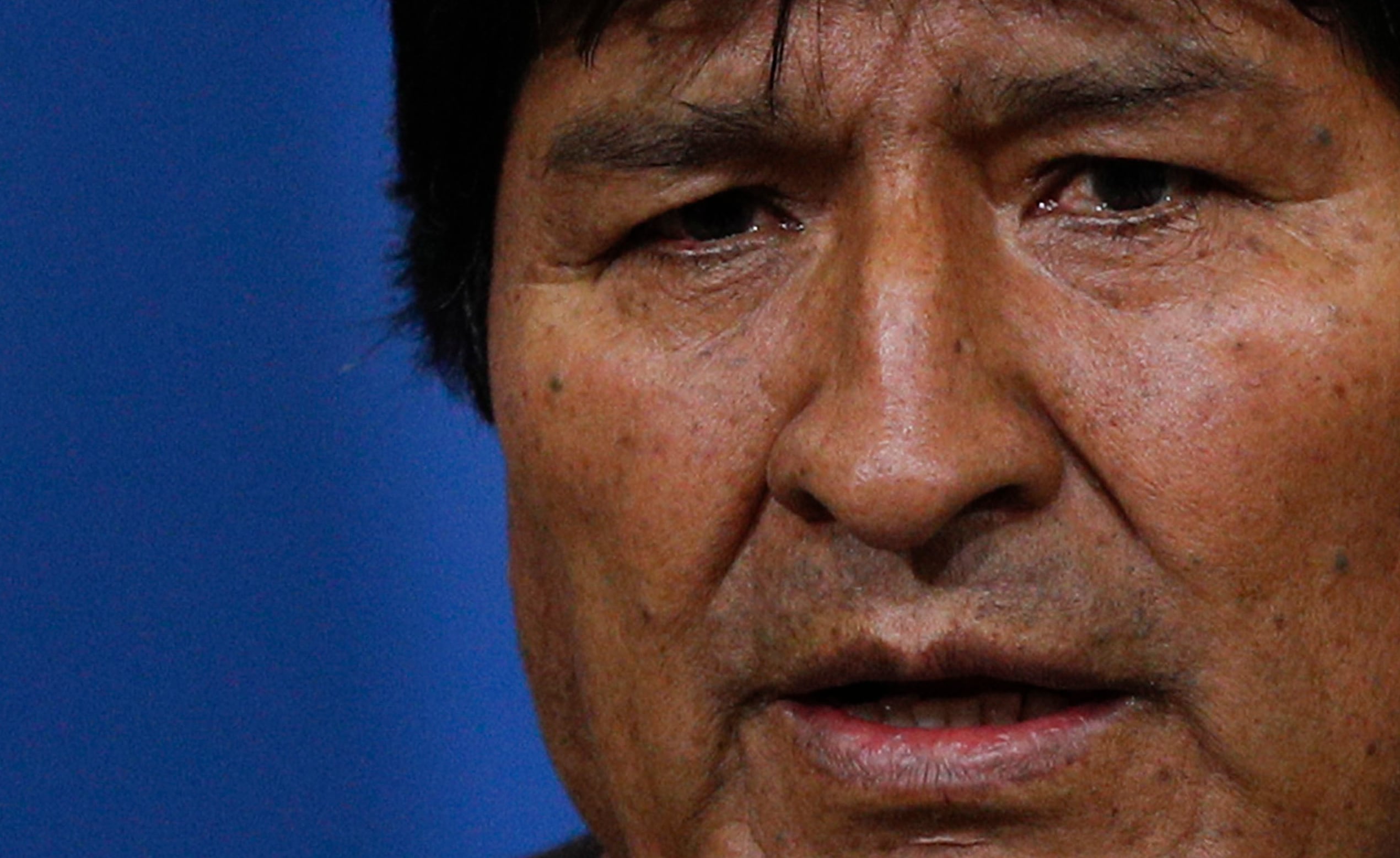El Gobierno le respondió a Evo Morales tras su denuncia por el envío de policías y militares a Bolivia 7 Evo Morales había afirmado que la Argentina envió un avión militar para contribuir a la represión del gobierno de Paz