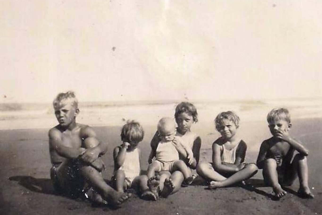 Los hijos de Carlos Gesell en las playas del lugar que llevaría el nombre de su abuelo Silvio Gesell