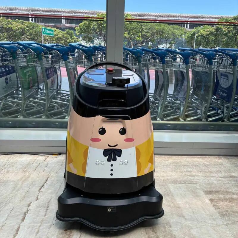 Estos robots limpiadores dejan los pisos brillantes