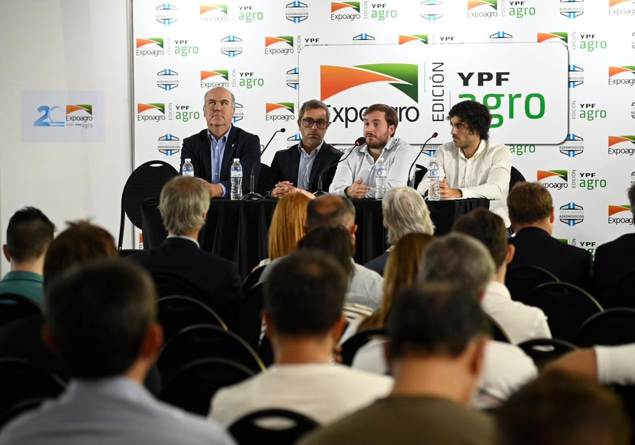 Importaciones: el equipo económico de Luis Caputo negó un “aluvión” de compras al exterior