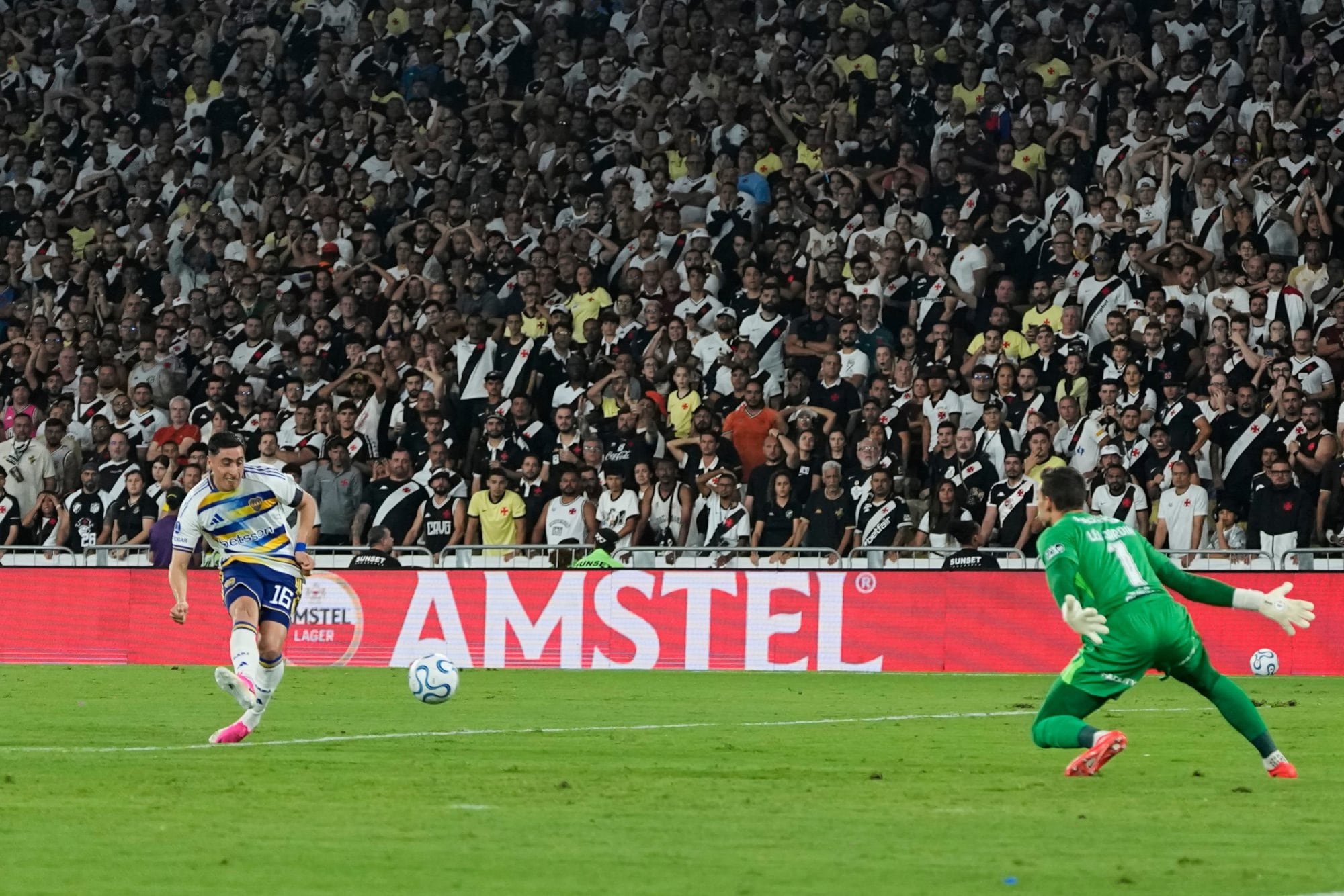 Miguel Merentiel convirtió el 2-0 que parecía encaminar definitivamente la serie; después, Boca sufrió hasta el final