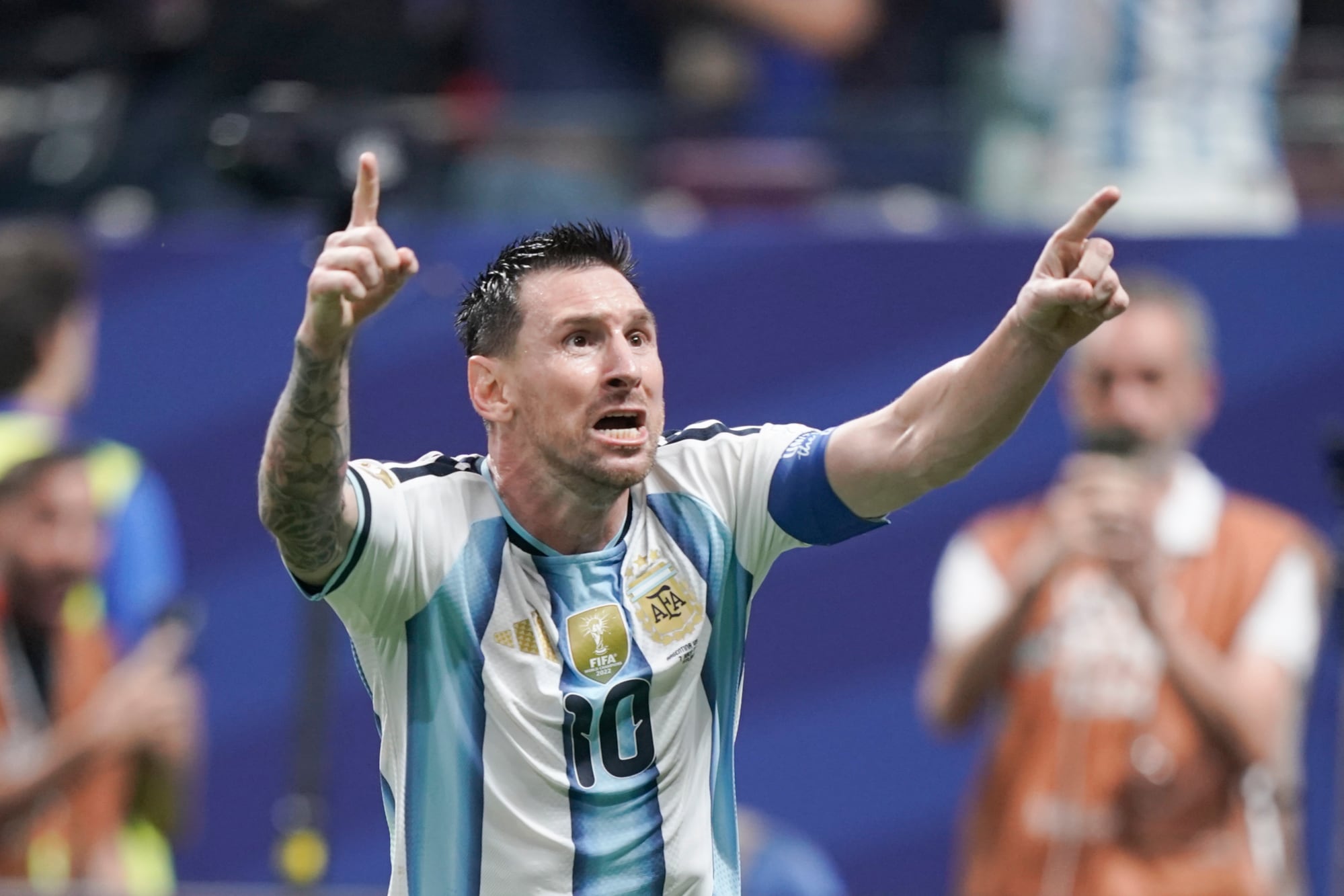 Un festejo desde el alma para Lionel Messi que sigue poniendo el mundo a sus pies.