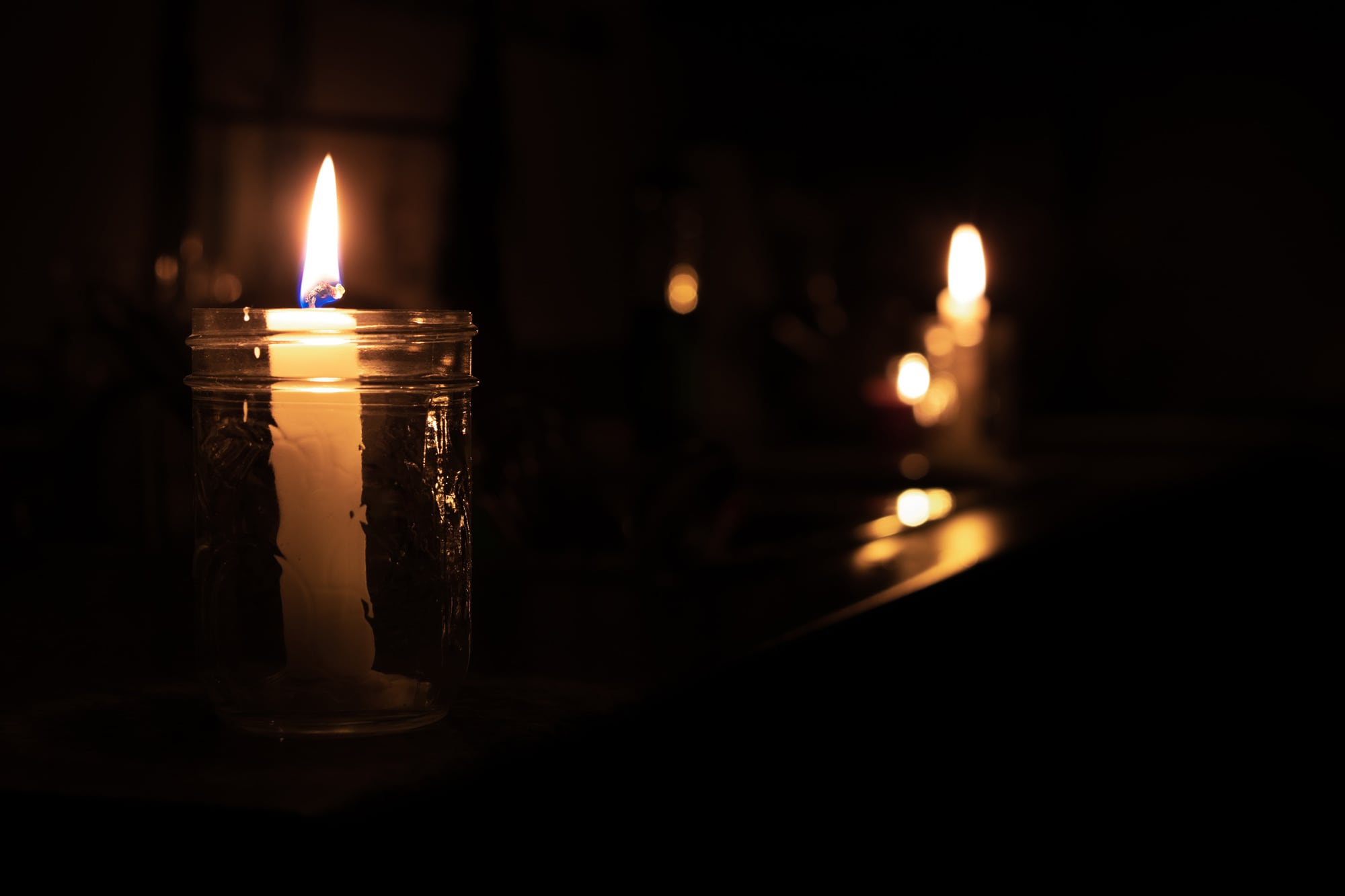 Los cortes de luz afectan la rutina diaria y pueden ocasionar daños en el hogar