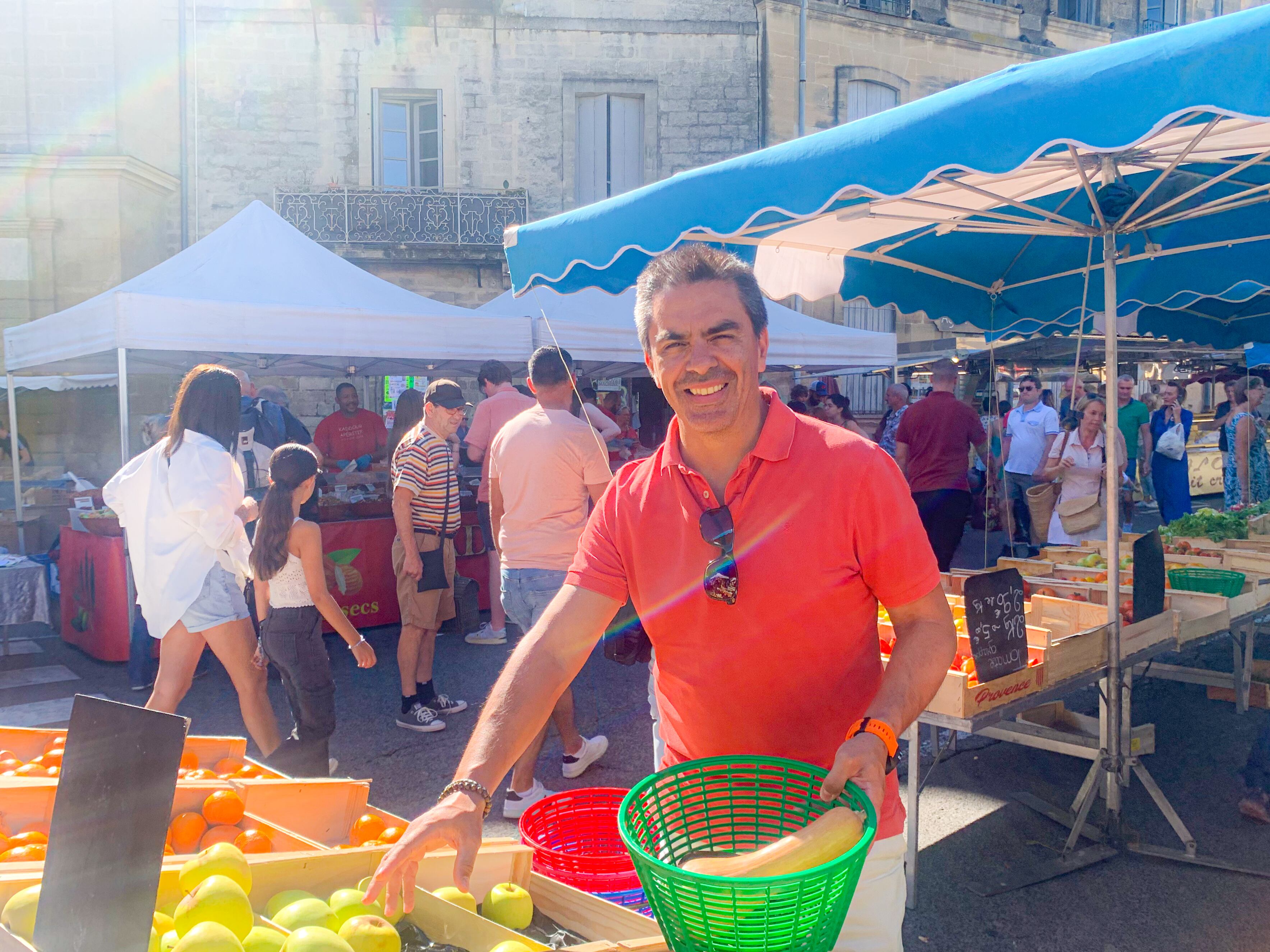 “Son muy cuidadosos con lo que comen y privilegian, en lo posible, lo local. Revisan las etiquetas de los productos para conocer sus ingredientes y aditivos, y reconocen cuáles podrían ser nocivos