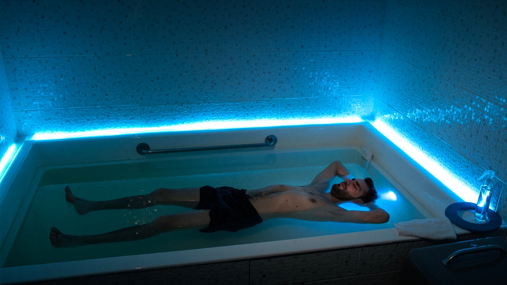 Ada dua jenis tank: versi tertutup dan versi terbuka