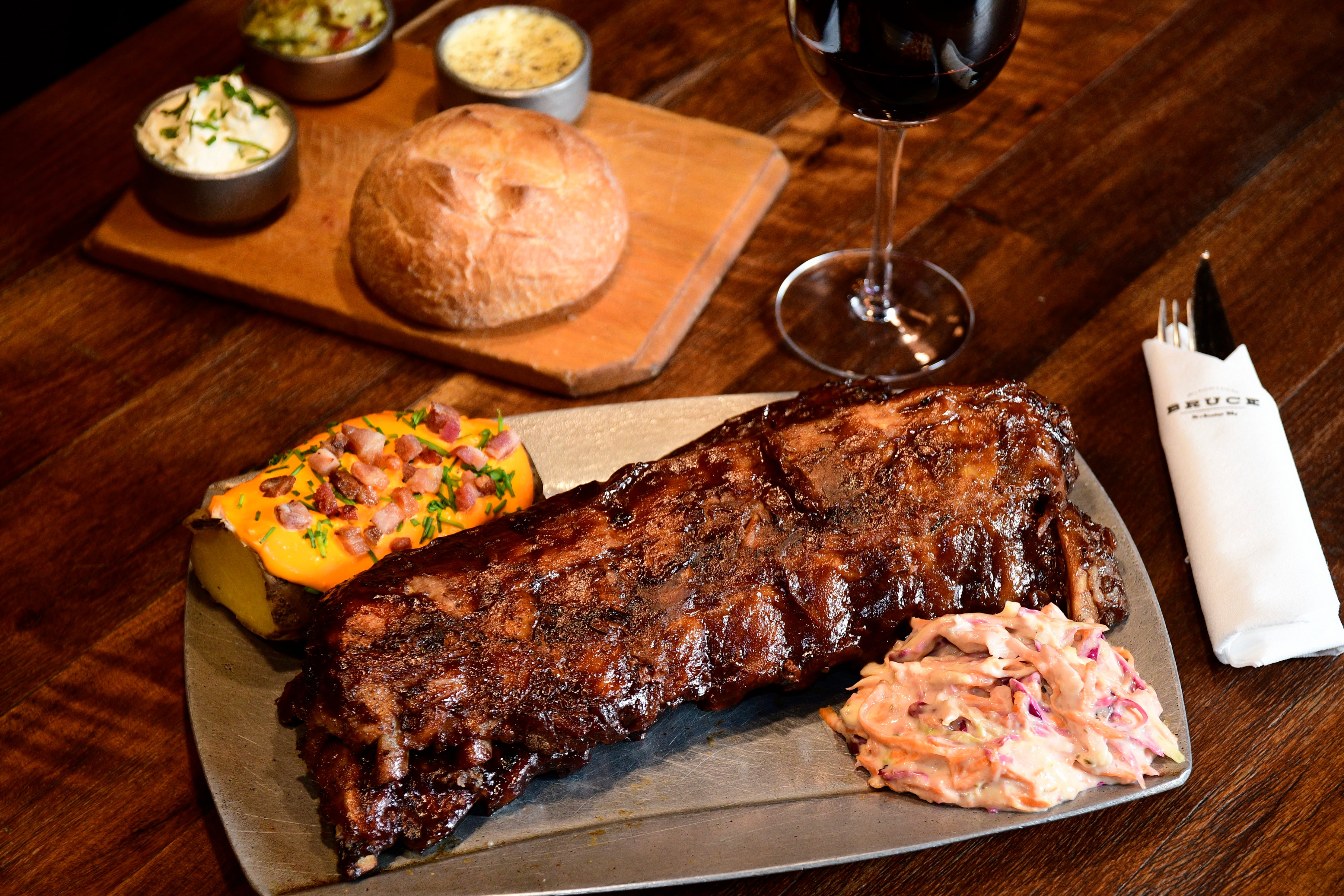 Ribs de Bruce Grill Station