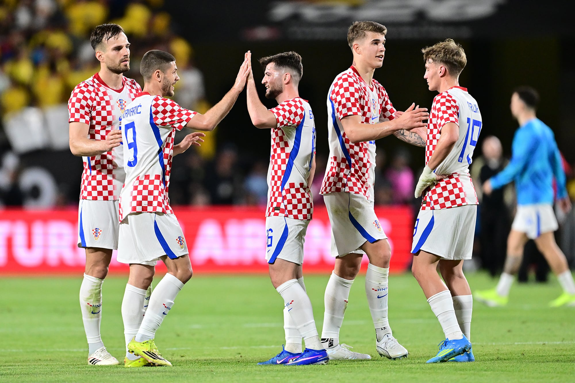 Los croatas celebraron conformes el triunfo ante Colombia, al que le revirtieron el resultado en el primer tiempo y luego le impidieron la igualdad.