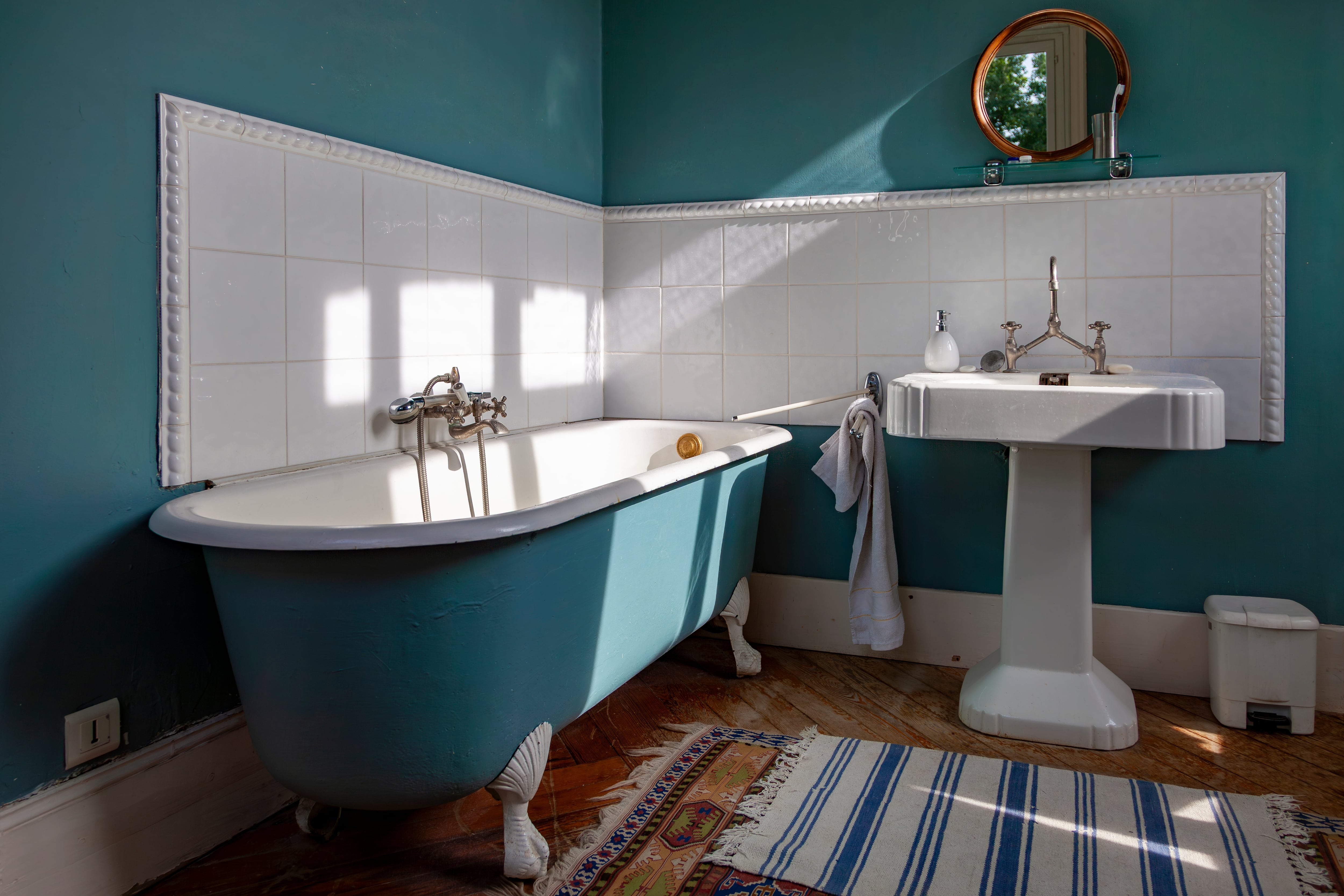 El verde azulado refleja el deseo de conectar con los tonos de la naturaleza