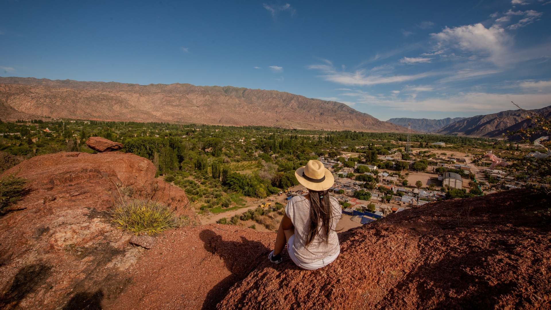 Villa Sanagasta, un paisaje repleto de verde y montañas