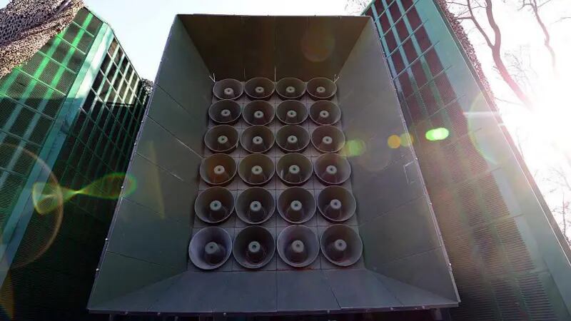 Uno de los candidatos a las elecciones presidenciales de este martes en Corea del Sur prometió que apagaría los altavoces que difunden propaganda al Norte