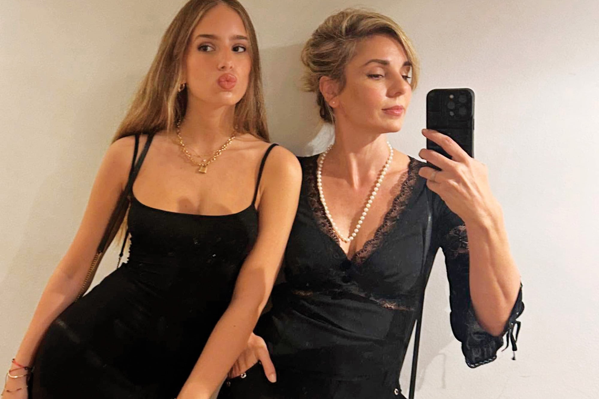 Charo junto a su mamá Julieta Cardinali. “¿Actores favoritos? Mi madre, obvio. Emma Stone, me encanta, me encanta. Florence Pugh, Timothée Chalamet, Jim Carrey…”, asegura