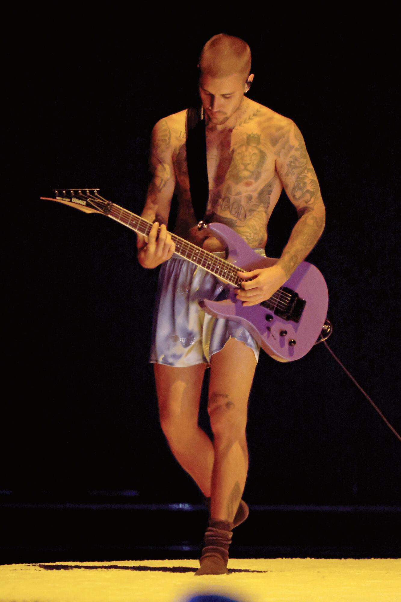 La comentada actuación del cantante –en bóxers y sin remera– al hacer su tema “Yukon” por el que estaba nominado