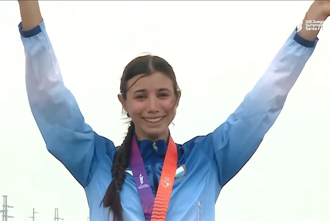 Julieta Benedetti, emocionada, tras el oro en ciclismo de ruta