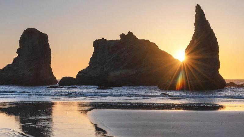 La red de carga para vehículos eléctricos en la ruta US-101 fomenta los traslados de bajo impacto ambiental