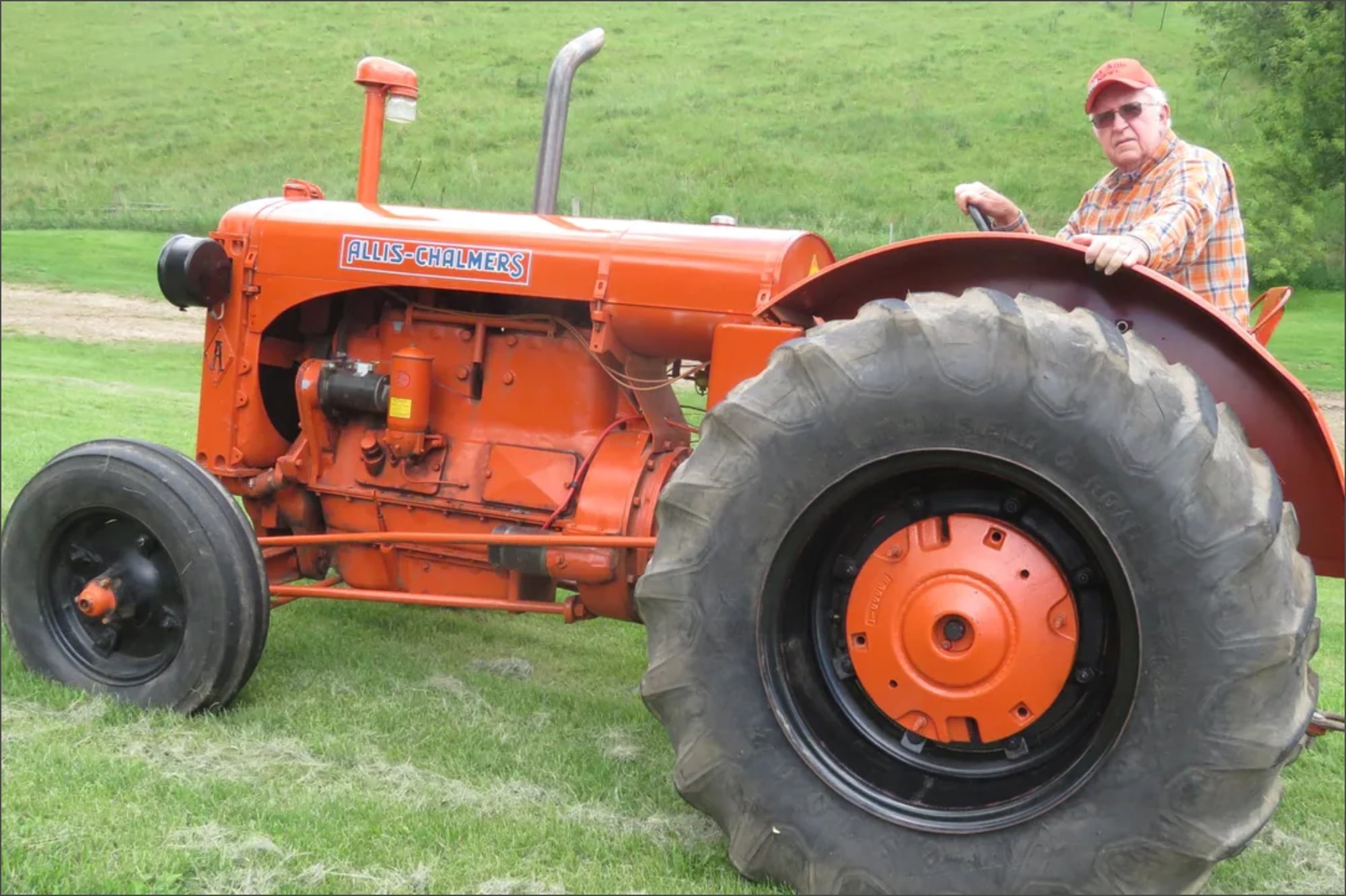 Compró un tractor de 1937 por US$3500 y lo dejó como nuevo: “Es único, raro y una máquina excepcional”