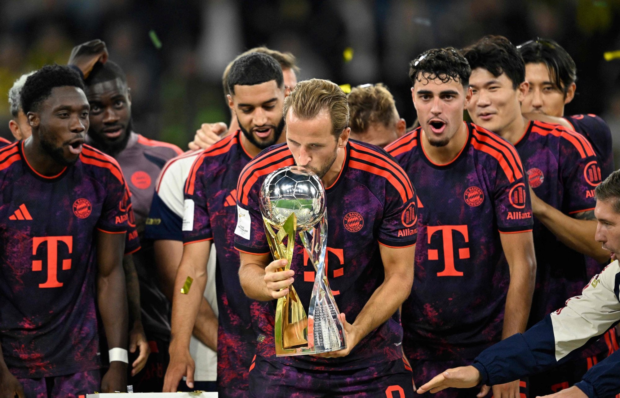 Harry Kane, el hombre que antes de jugar en Múnich no tenía títulos de campeón en su carrera, ya conquistó un quinto trofeo (todos, locales) de la mano de Bayern.