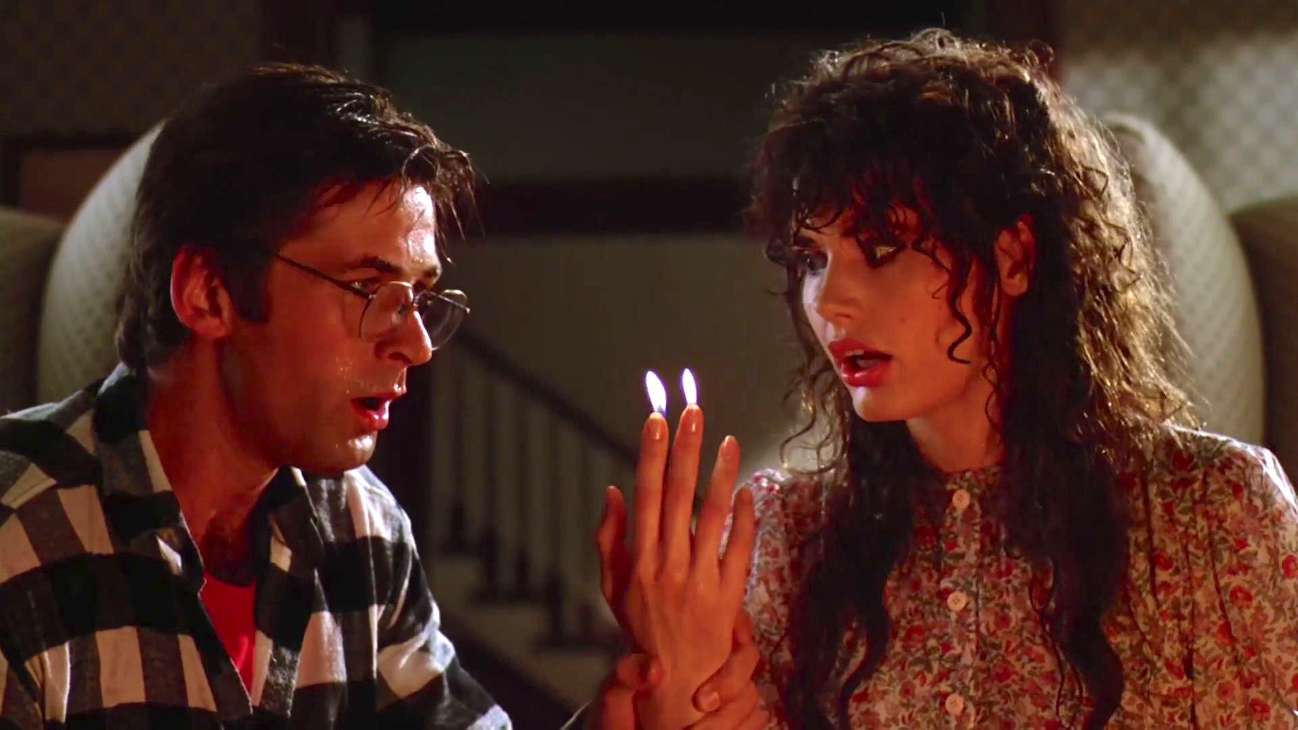 Geena Davis: la historia de una actriz que se negó a convertirse en un fantasma de su propia fama 7 Con Alec Baldwin en Beetlejuice (1988), de Tim Burton.