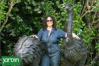 Las obras de arte en caucho para exteriores que tienden puentes geográficos, ambientales y sociales