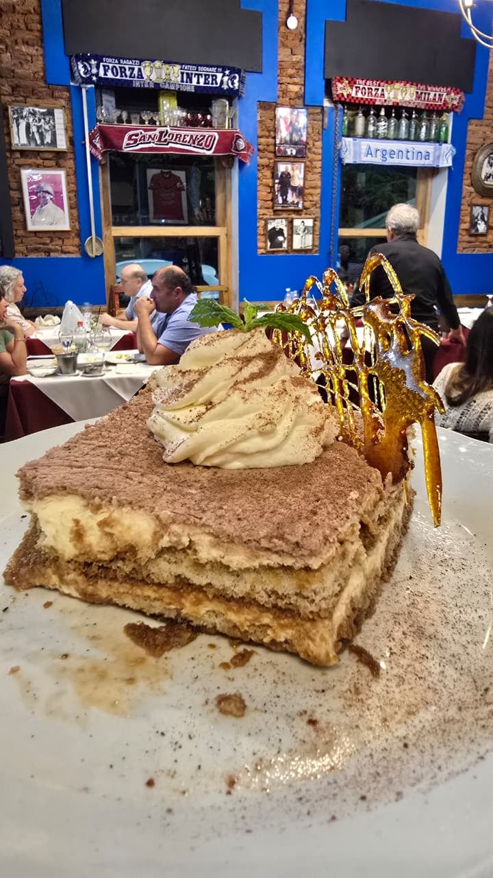 El infaltable tiramisú, entre los postres destacados