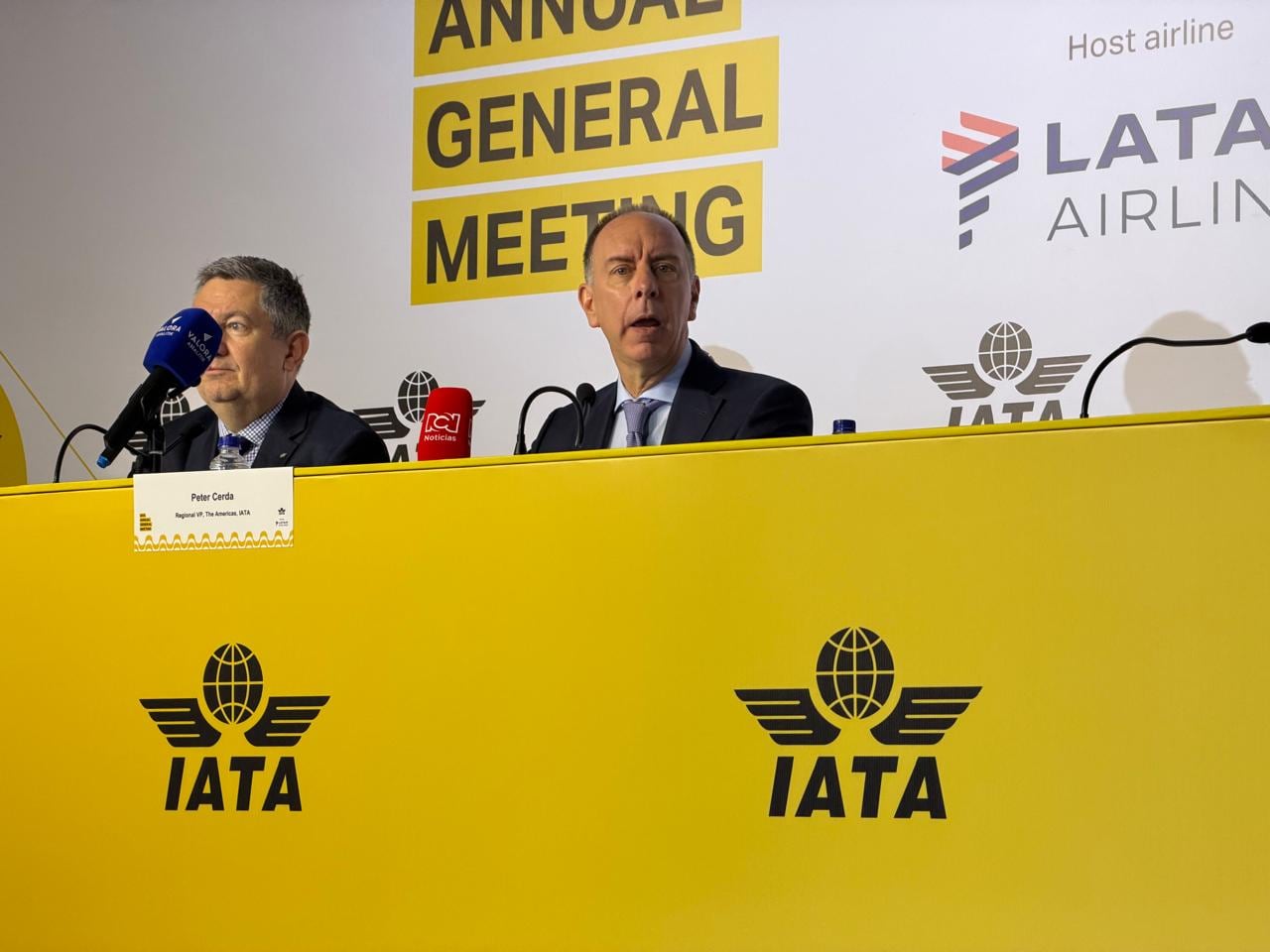 Las aerolíneas volvieron a respaldar la desregulación de Milei, pero reclamaron más transparencia