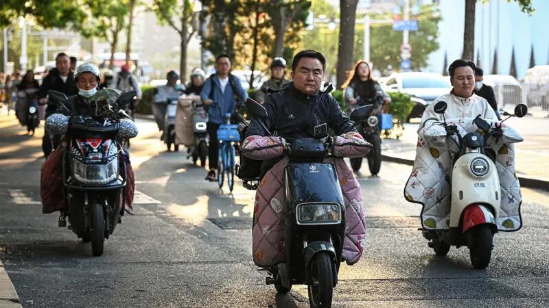 En China cada vez hay más motocicletas eléctricas que utilizan baterías de sal