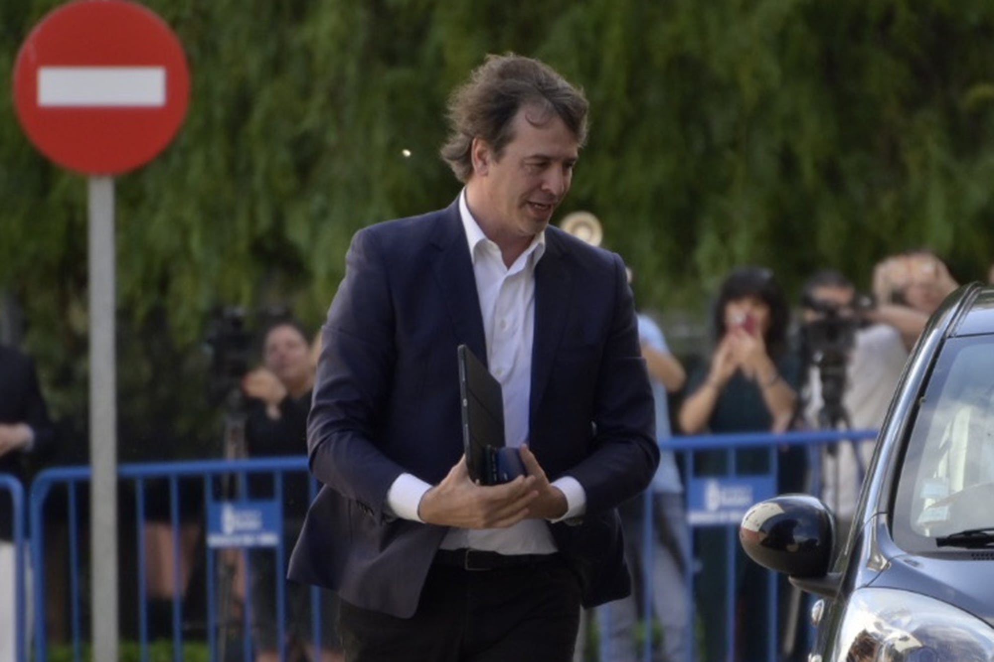 Condenaron al hermano del presidente del gobierno español Sánchez en un caso de contratación pública.