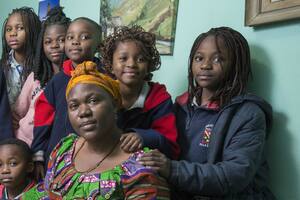 Martine escapó de Congo y ahora vive en Martín Coronado con su marido y 10 hijos