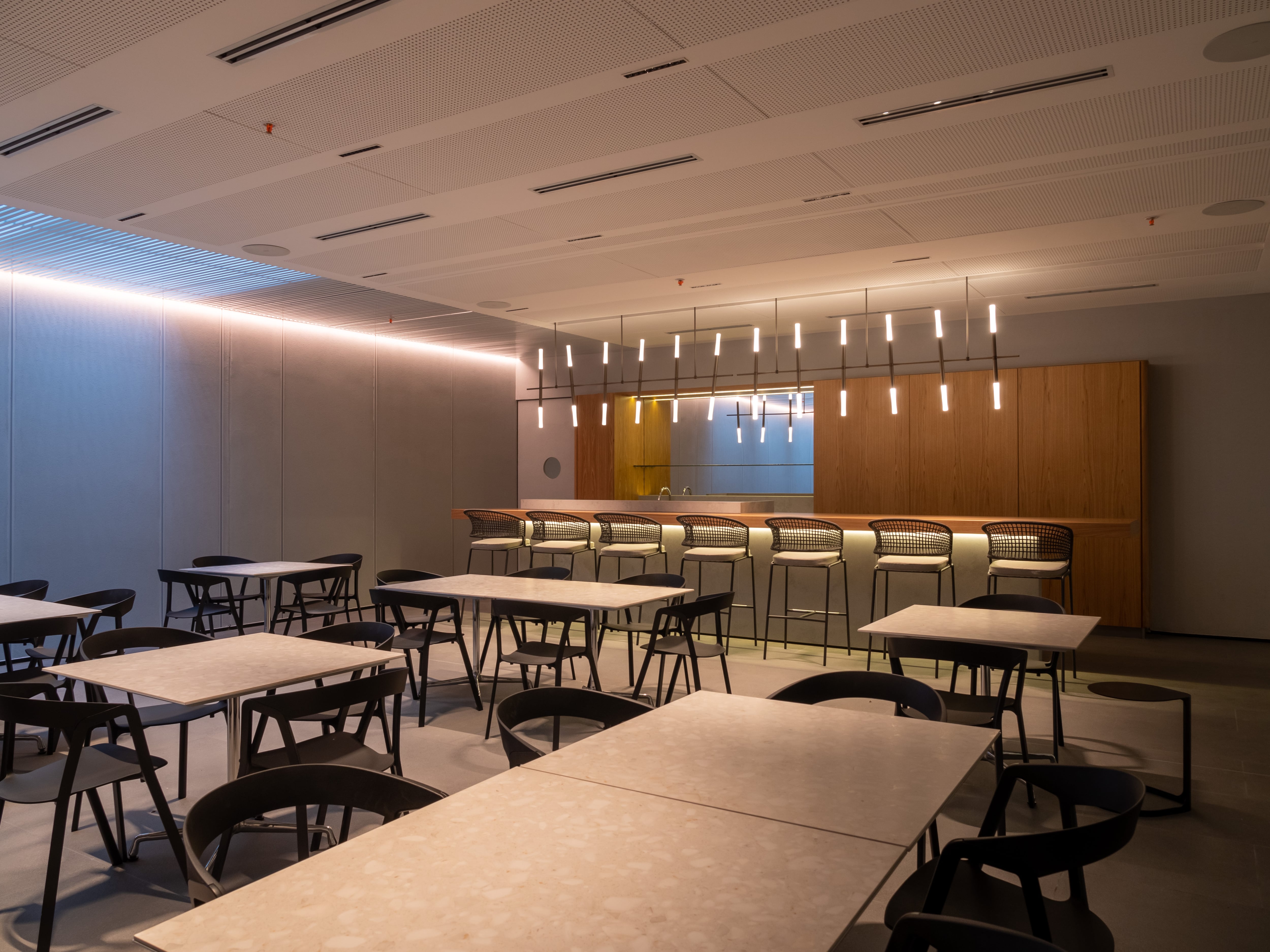 Luego de la pandemia, los coworkings dentro de los edificios tienen mucha demanda