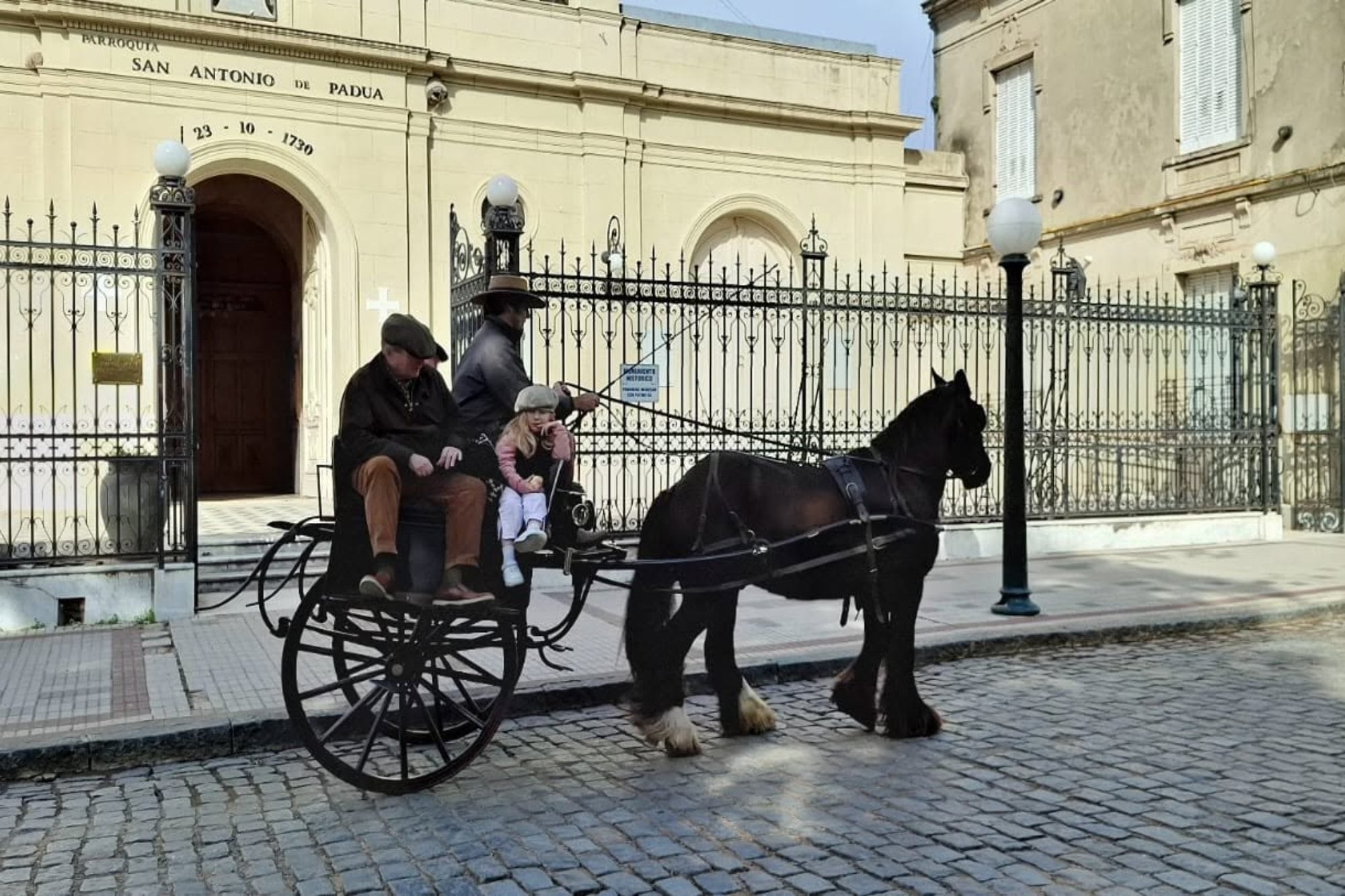 El sorprendente carruaje de origen irlandés que se lució en San Antonio de Areco